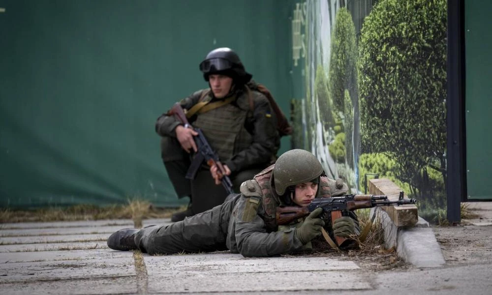 ''Ντου'' των Ρώσων στο προεδρικό γραφείο στην Κριμαία- Αφαίρεσαν την ουκρανική σημαία